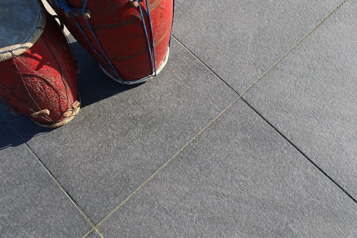 Cera3line 60x60x3cm Pietra Serena Dark Black