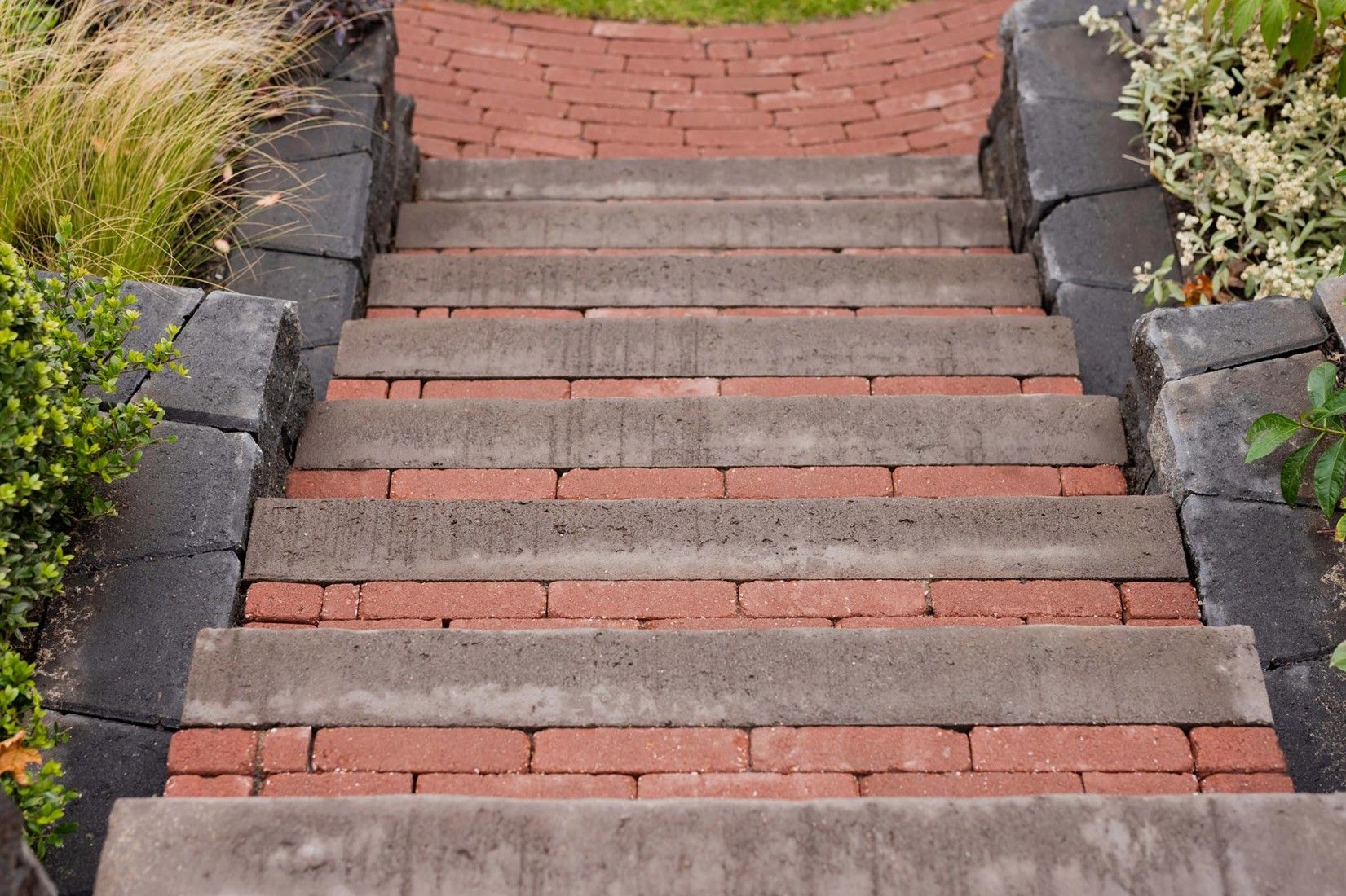 Retro Betonbiels 60x20x12cm bruin